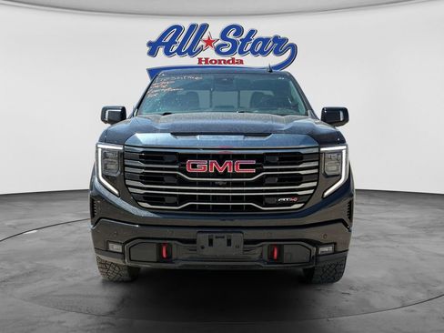 Used 2024 GMC Sierra 1500 AT4 w/ Technology Package AWD/4WD image 3