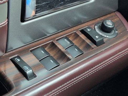 Used 2017 Ford Expedition EL Platinum RWD image 26