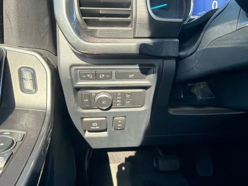 Used 2022 Ford F150 XLT w/ Equipment Group 302A High AWD/4WD image 15