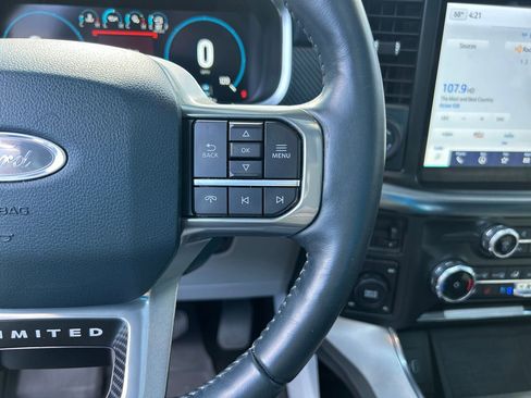 Used 2022 Ford F150 Limited image 23