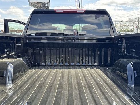 New 2026 GMC Sierra 1500 SLT w/ SLT Premium Package AWD/4WD image 10
