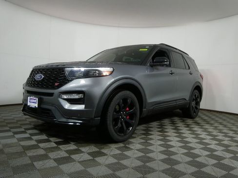 Used 2022 Ford Explorer ST w/ Equipment Group 401A image 6