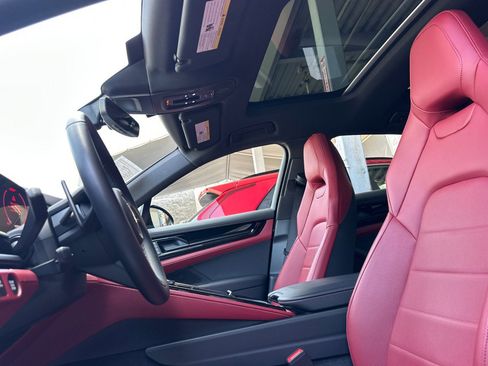 Used 2026 Porsche Panamera image 5