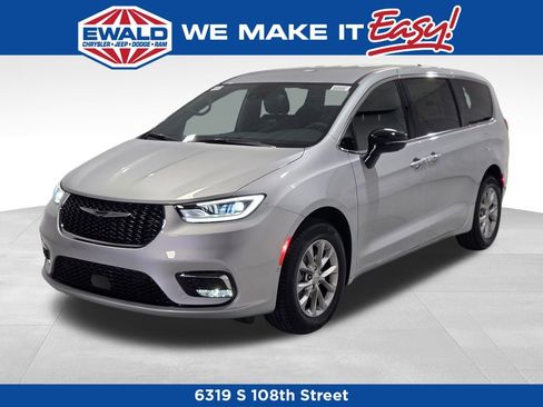 New 2026 Chrysler Pacifica Select image 11