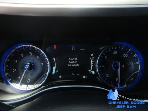 New 2026 Chrysler Pacifica Select image 31