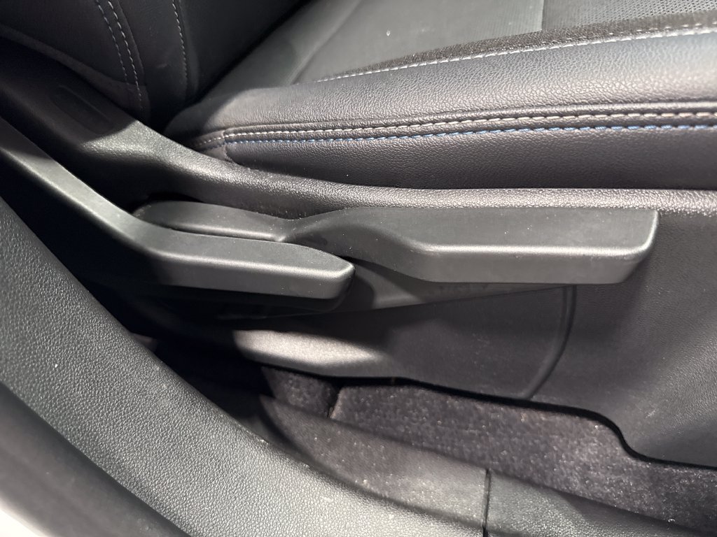 Used 2024 Chevrolet Equinox EV LT FWD image 34