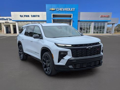 New 2026 Chevrolet Traverse RS image 3