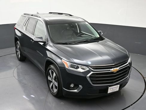 Used 2021 Chevrolet Traverse LT w/ LT Premium Package AWD/4WD image 22