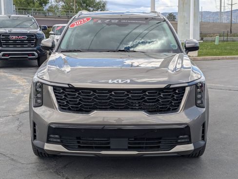 Used 2025 Kia Sorento EX AWD/4WD image 8