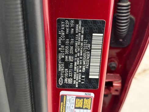 Used 2024 Hyundai Elantra SEL image 24