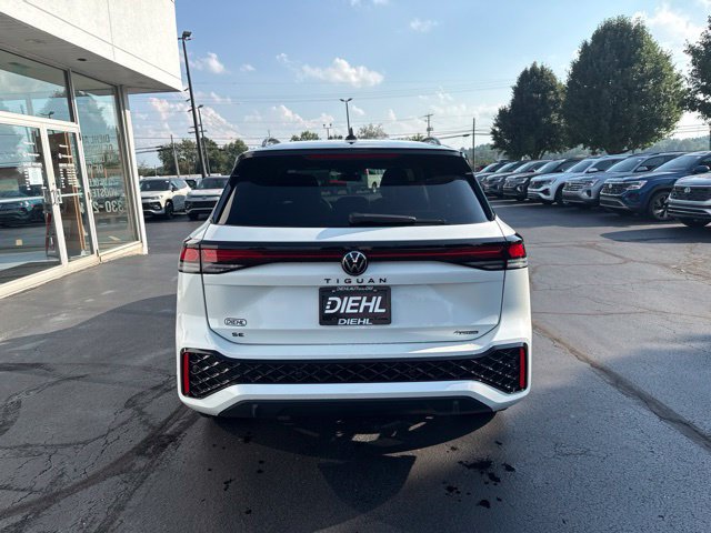 New 2026 Volkswagen Tiguan SE R-Line AWD/4WD image 6