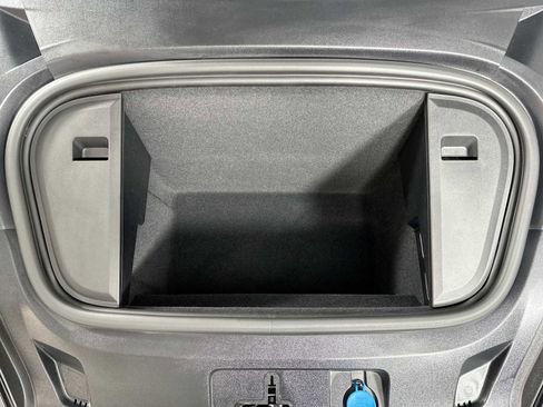 Certified 2025 Porsche Taycan image 30