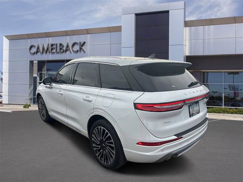 Used 2022 Lincoln Corsair Reserve w/ Equipment Group 201A image 5