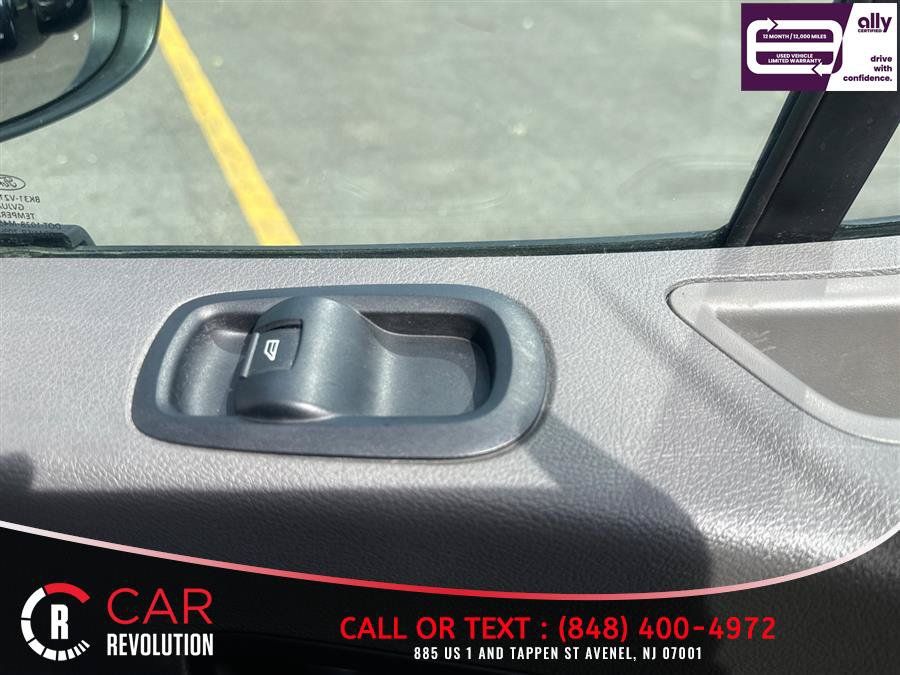 Used 2025 Ford Transit 250 148 High Roof RWD image 32