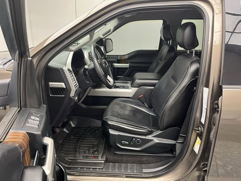 Used 2016 Ford F150 Lariat w/ Equipment Group 502A Luxury image 3