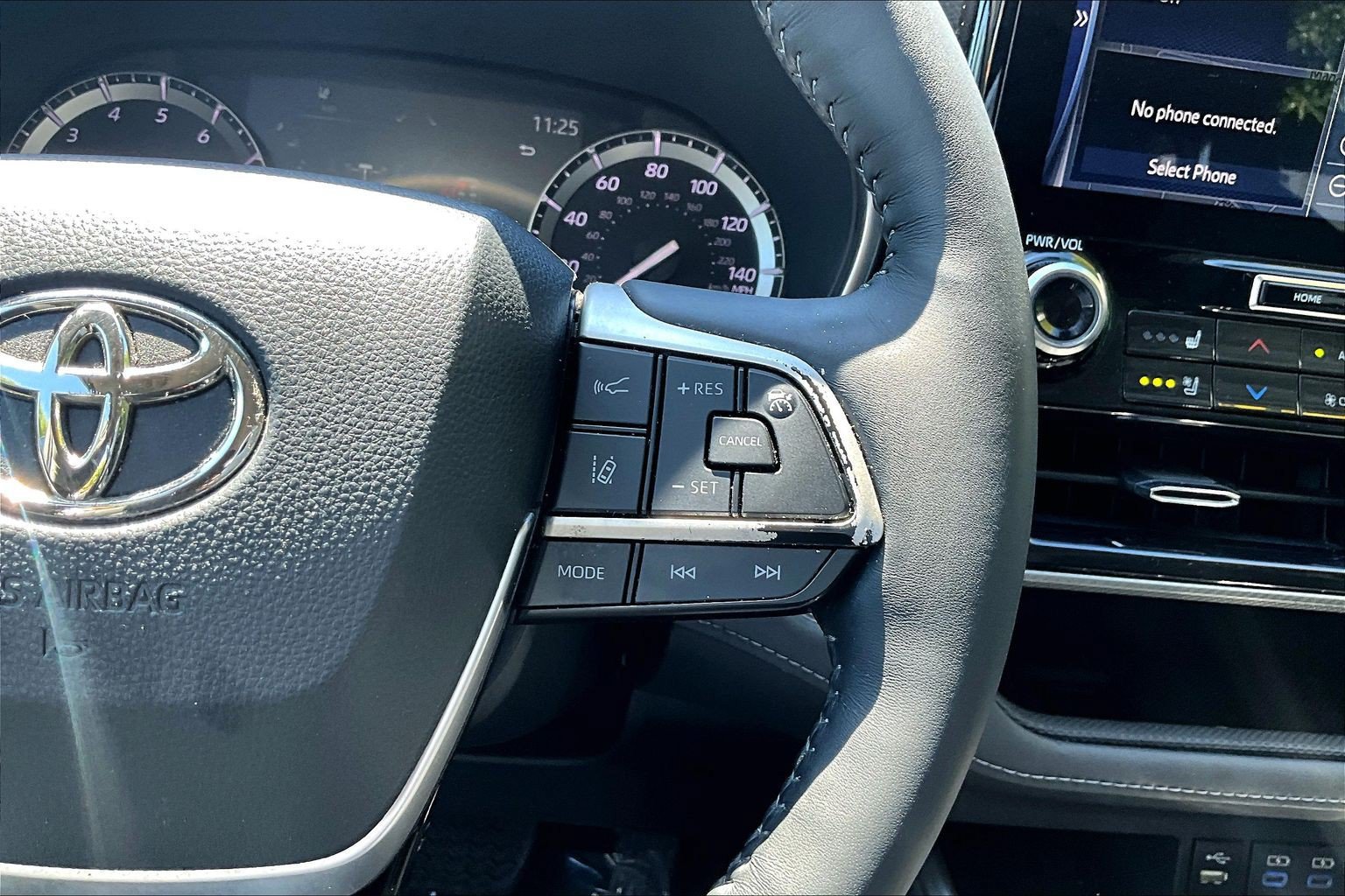 Used 2022 Toyota Highlander Platinum AWD/4WD image 10