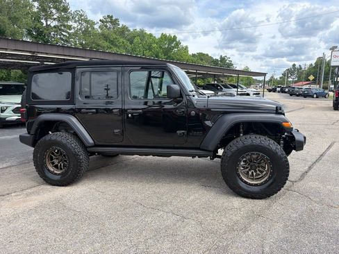 Used 2024 Jeep Wrangler Unlimited Sport AWD/4WD image 5