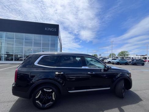 Certified 2023 Kia Telluride S AWD/4WD image 3