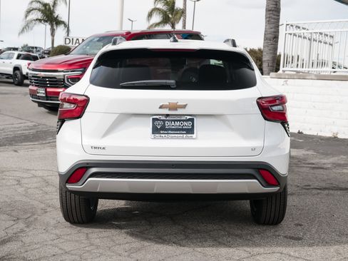 New 2026 Chevrolet Trax LT w/ Driver Confidence Package image 6