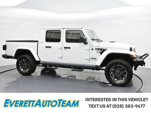 Used 2020 Jeep Gladiator Overland w/ Popular Equipment Package AWD/4WD image 1