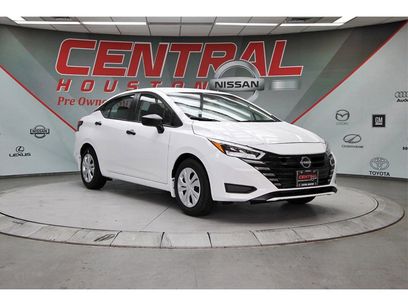 New 2025 Nissan Versa S w/ Trunk Package