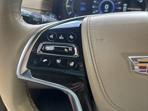 Used 2019 Cadillac Escalade Platinum AWD/4WD image 36
