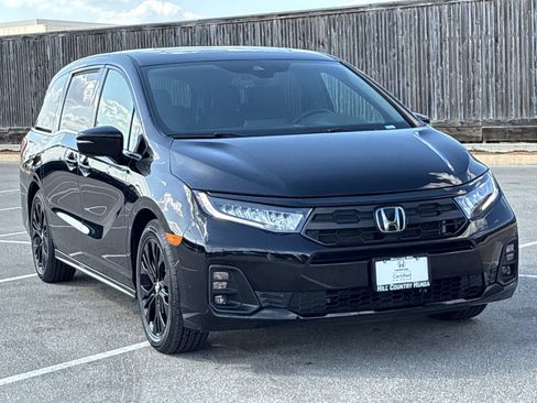 Certified 2025 Honda Odyssey Sport-L image 8