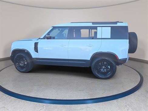 Used 2025 Land Rover Defender 110 S image 8