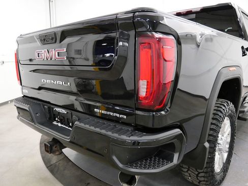 Used 2021 GMC Sierra 2500 Denali w/ Denali Ultimate Package AWD/4WD image 37