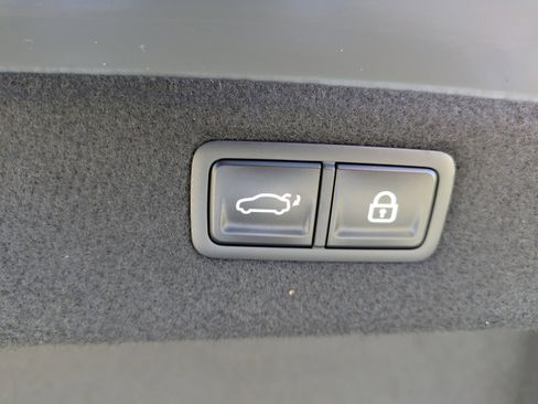 New 2026 Genesis G70 3.3T Prestige image 17