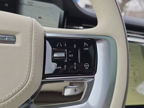 New 2026 Land Rover Range Rover Long Wheelbase SE image 19