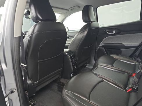 Used 2022 Jeep Compass Latitude AWD/4WD image 45