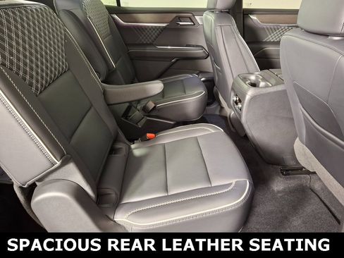 Used 2024 GMC Acadia Denali w/ Super Cruise Package image 33