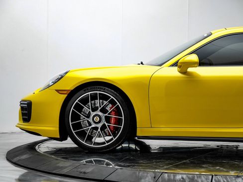 Used 2018 Porsche 911 Turbo S image 8