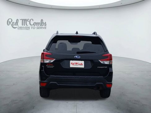 Used 2019 Subaru Forester Premium image 4