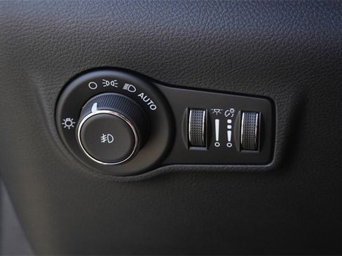 New 2026 Jeep Compass Latitude image 23