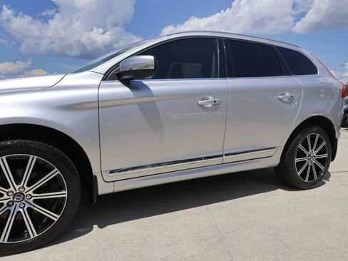 Used 2016 Volvo XC60 T5 Platinum FWD image 34