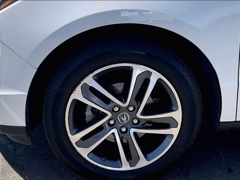 Used 2017 Acura MDX SH-AWD image 11
