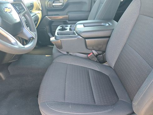 Used 2021 Chevrolet Silverado 1500 LT w/ Bed Protection Package RWD image 12