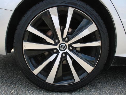 Used 2020 Nissan Altima 2.5 SR FWD image 20