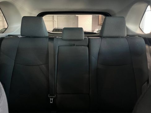 Used 2021 Toyota RAV4 LE AWD/4WD image 21