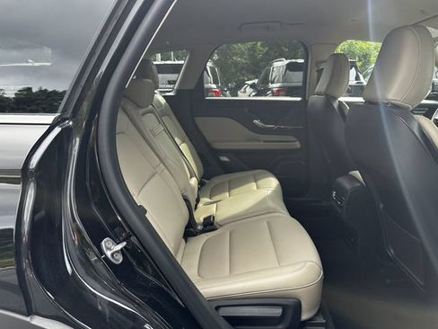 Certified 2025 Lincoln Corsair AWD w/ Equipment Group 101A image 37