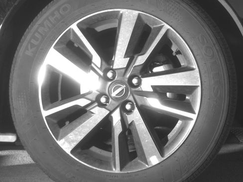 Used 2025 Nissan Versa SV image 13