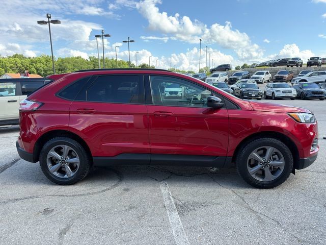 Used 2024 Ford Edge SEL w/ Sport Appearance Package AWD/4WD image 8