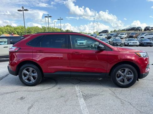 Used 2024 Ford Edge SEL w/ Sport Appearance Package AWD/4WD image 8