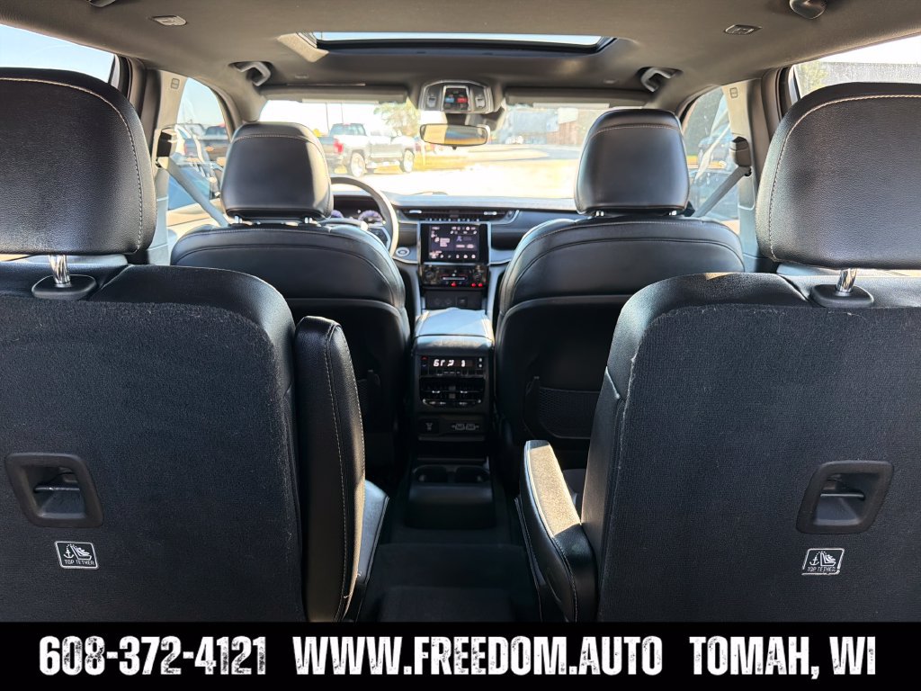 Used 2024 Jeep Grand Cherokee L Altitude AWD/4WD image 35