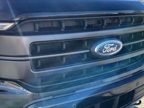 Used 2022 Ford F150 Lariat w/ Equipment Group 502A High image 33
