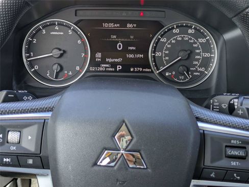 Used 2025 Mitsubishi Outlander ES AWD/4WD image 29