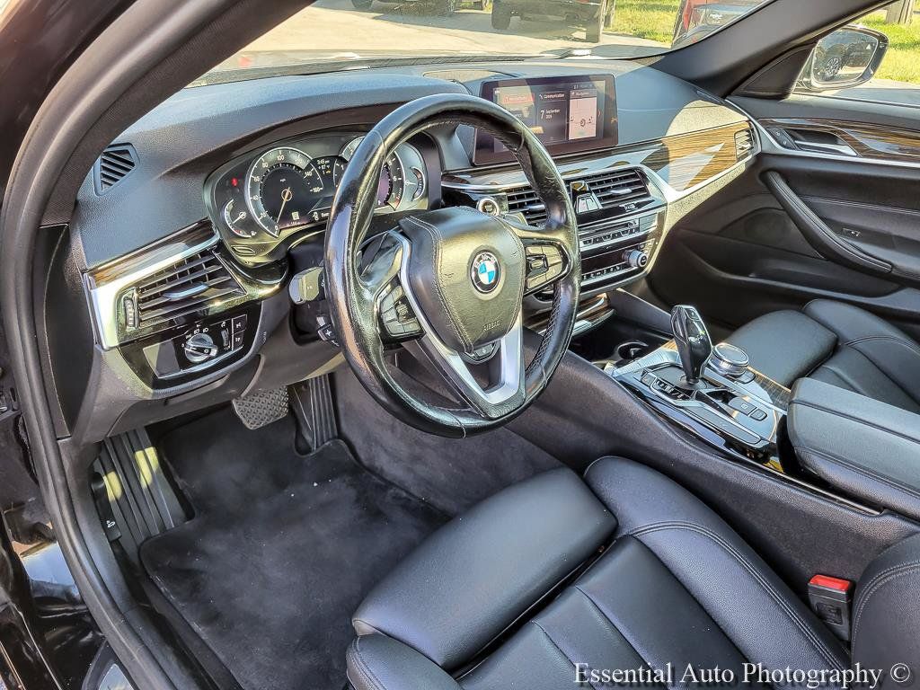 Used 2019 BMW 530i xDrive AWD/4WD image 10