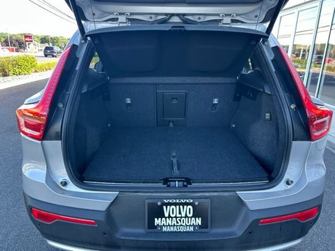 Used 2025 Volvo XC40 B5 Plus AWD/4WD image 11